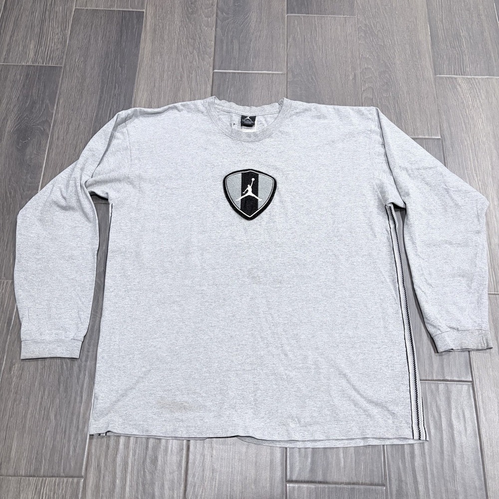 Vintage Y2K Jordan Brand Long Sleeve Shirt XL Gray Embroidered Shield Logo 2000s